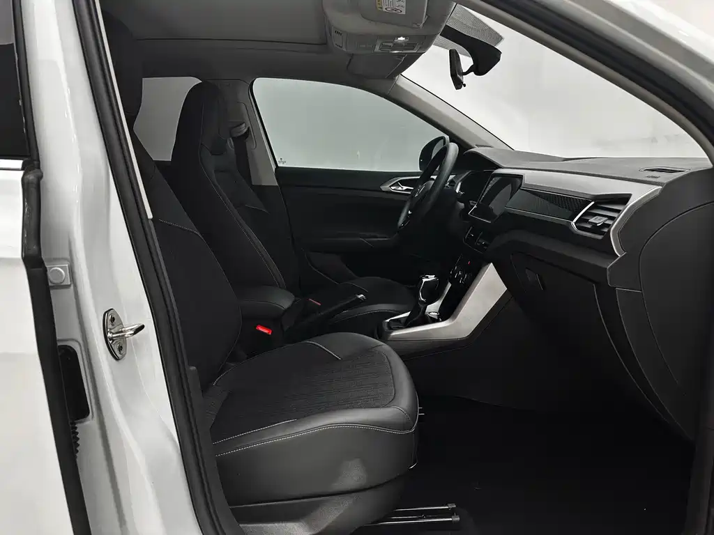 Volkswagen T-Cross 2023 — фото 24