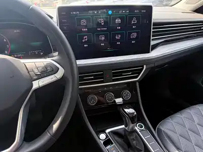 Volkswagen Sagitar 2024