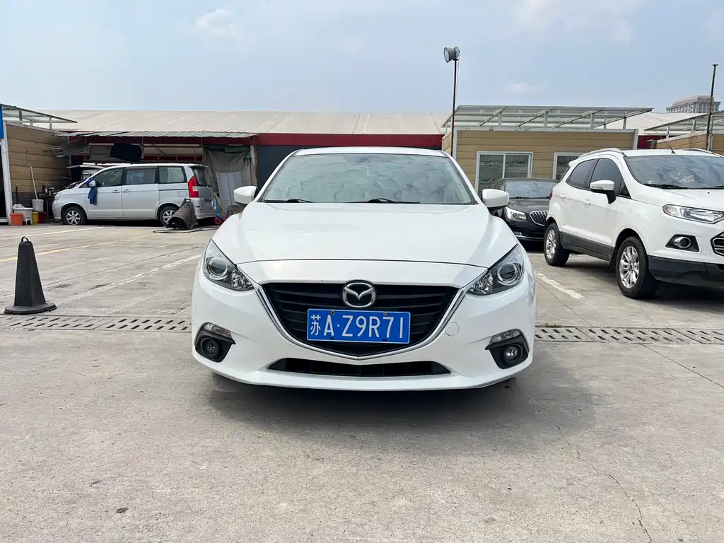 Mazda 3 Axela 2016