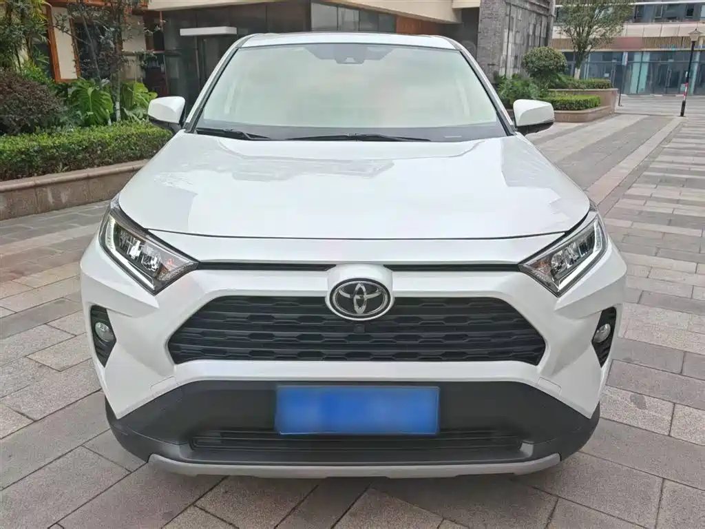 Toyota RAV4 2020 — фото 24