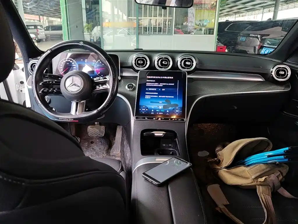 Mercedes-Benz C-Class 2023 — фото 10