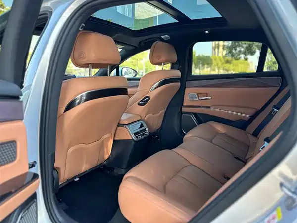 BYD Han L 2025