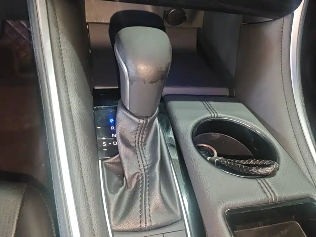 Toyota Avalon 2022 — фото 14