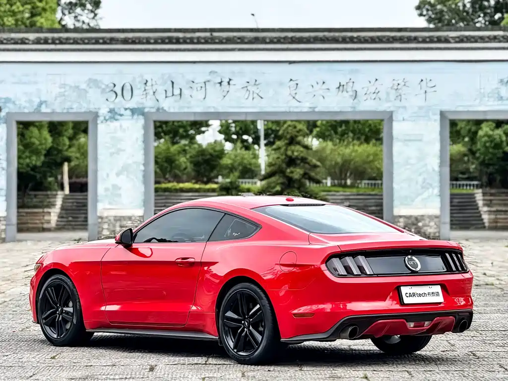 Ford Mustang 2018 — фото 4