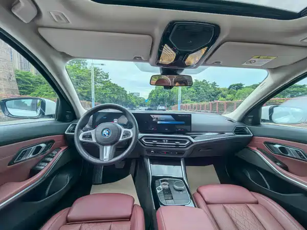 BMW i3 2023