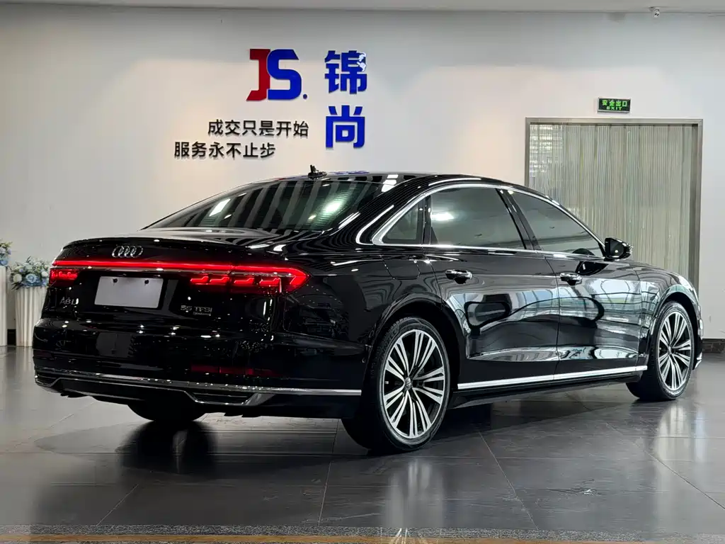 Audi A8 2020 — фото 4