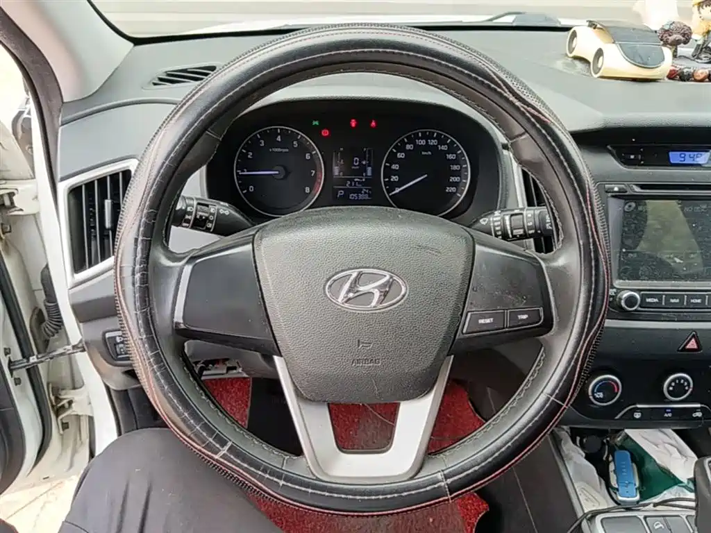 Hyundai ix25 2015 — фото 11
