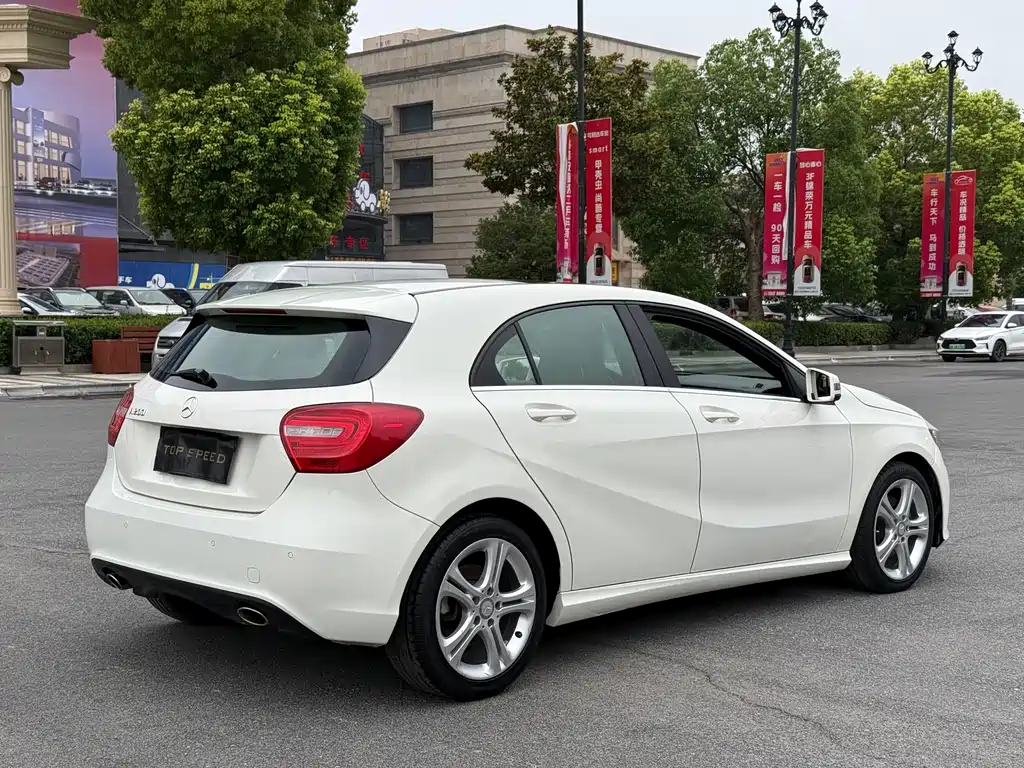 Mercedes-Benz A-Class 2014 — фото 8