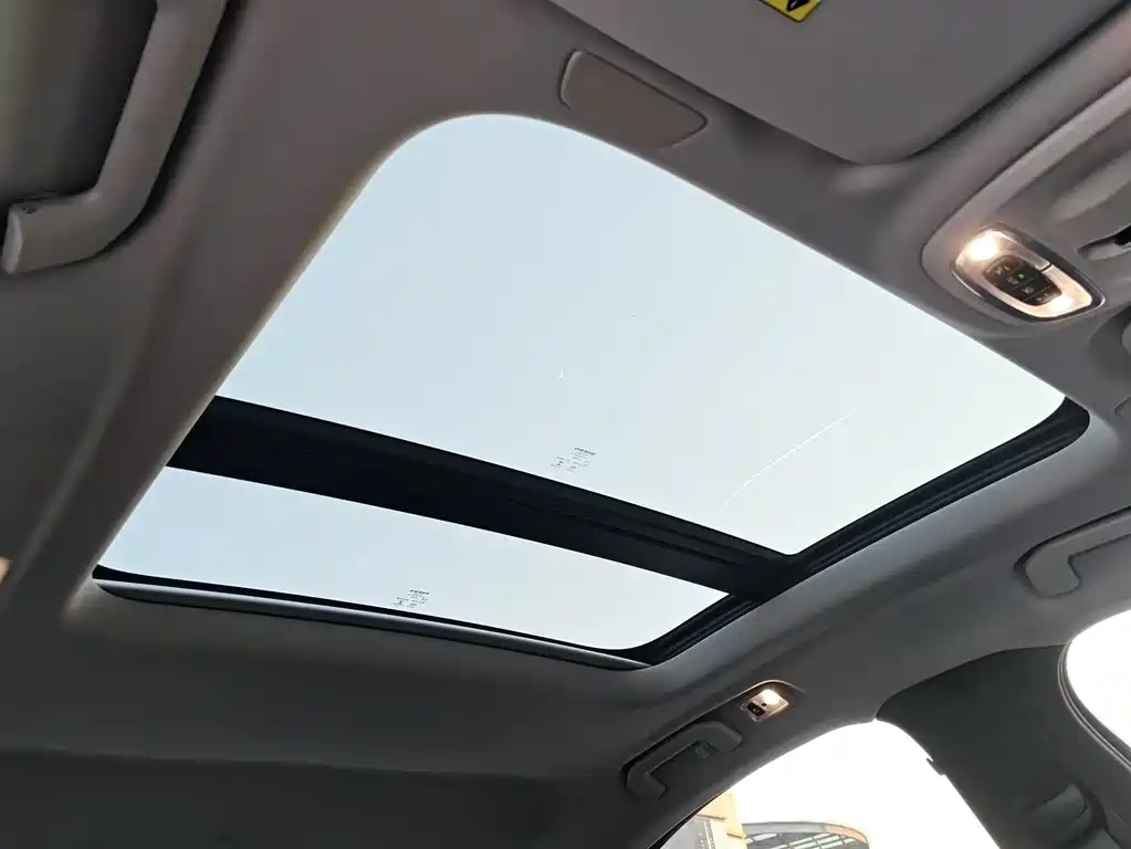 Volvo S60 2021 — фото 16