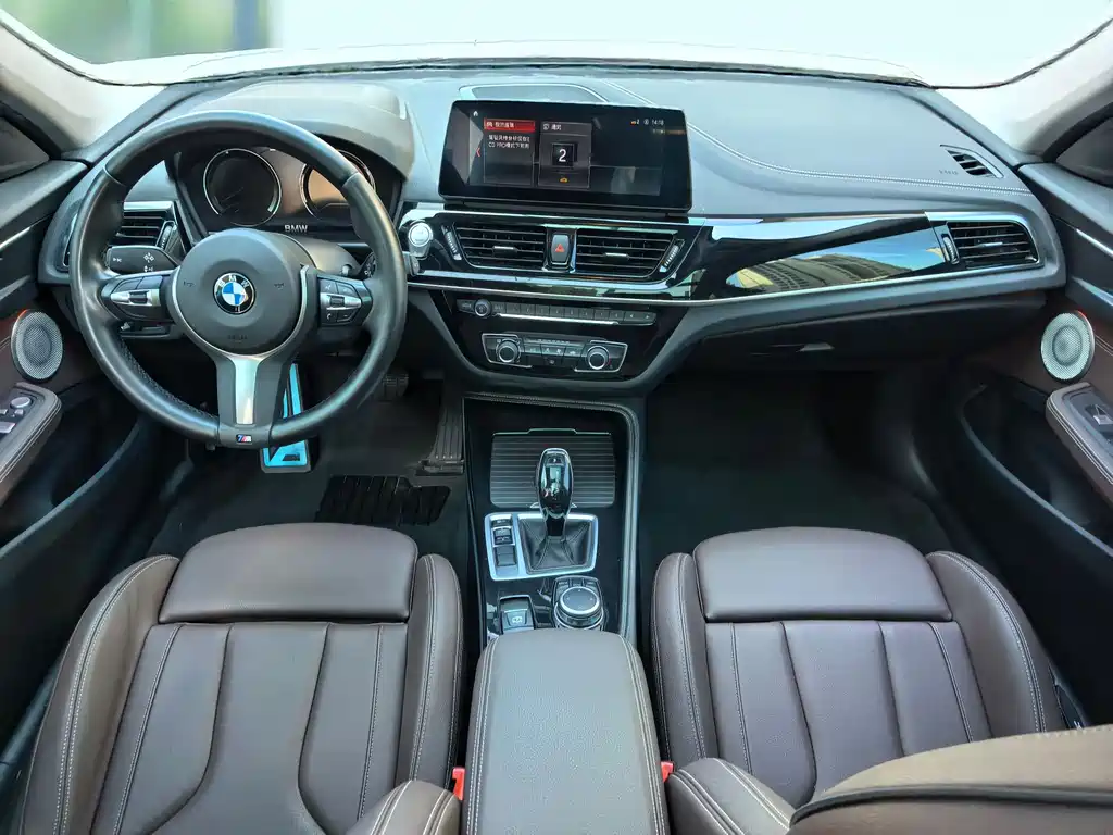 BMW 1 Series 2023 — фото 13