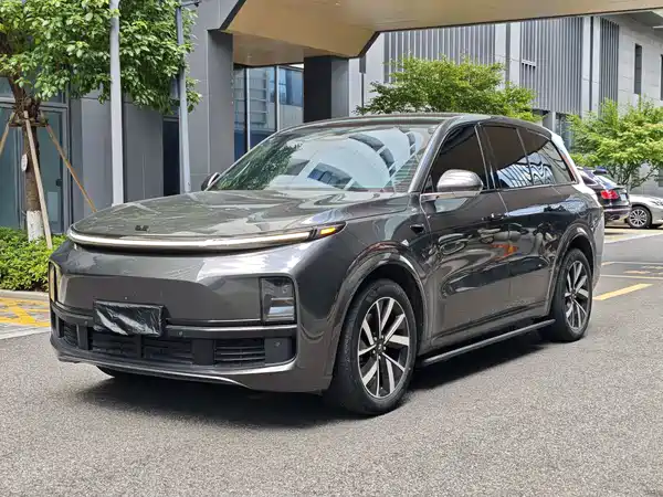 Li Auto L8 2023