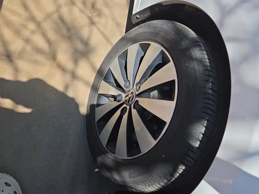 Volkswagen Sagitar 2019