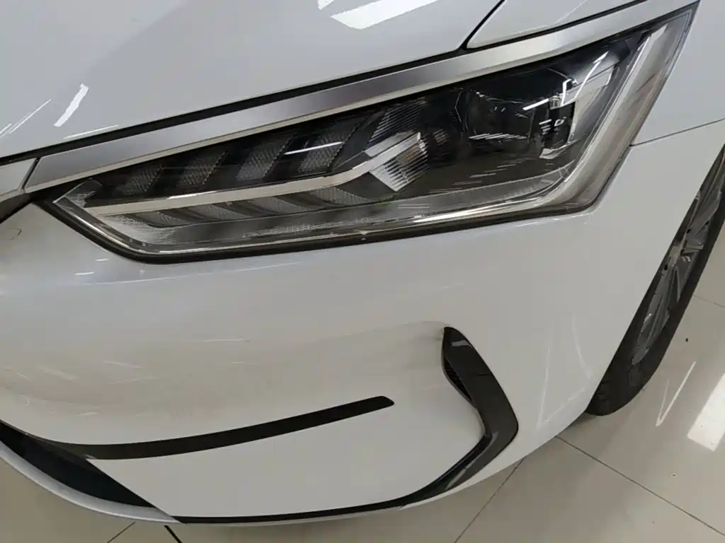 BYD Qin PLUS 2023 — фото 24