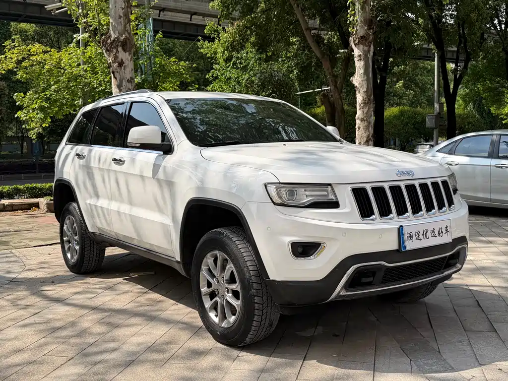 Jeep Grand Cherokee 2016 — фото 3