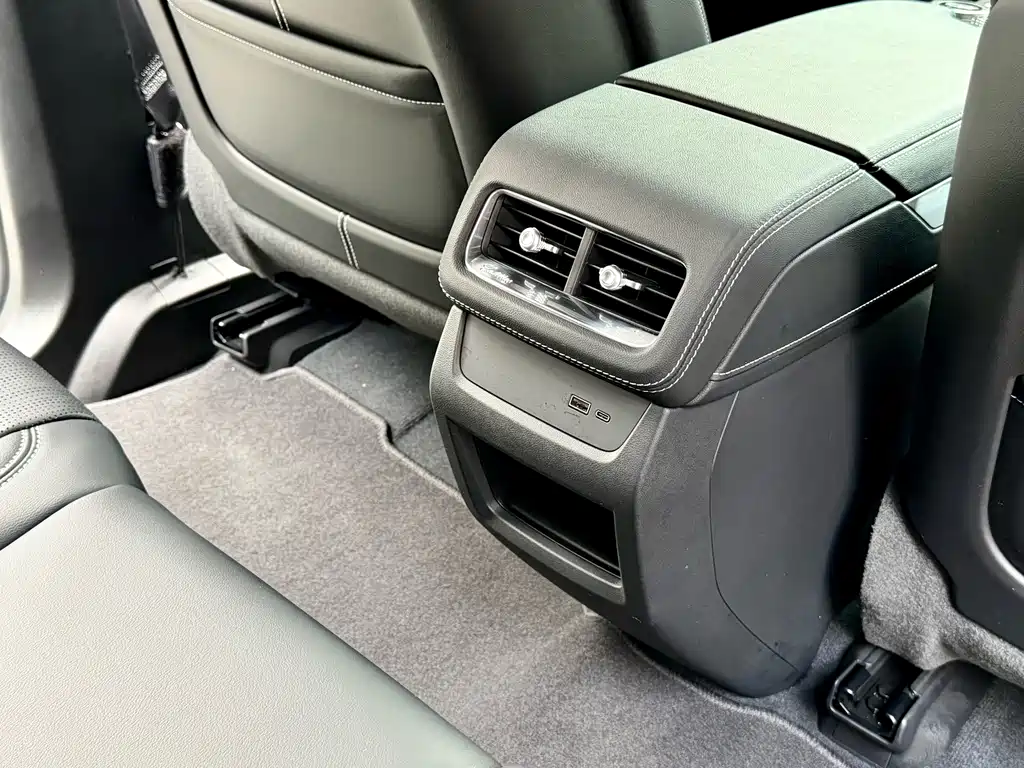 Cadillac XT5 2025 — фото 20