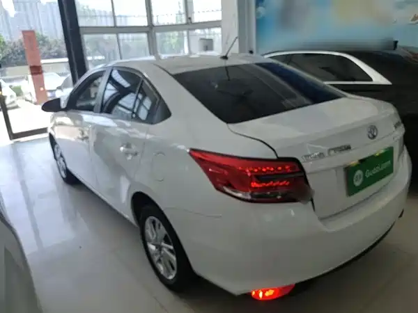 Toyota Yaris L 2019