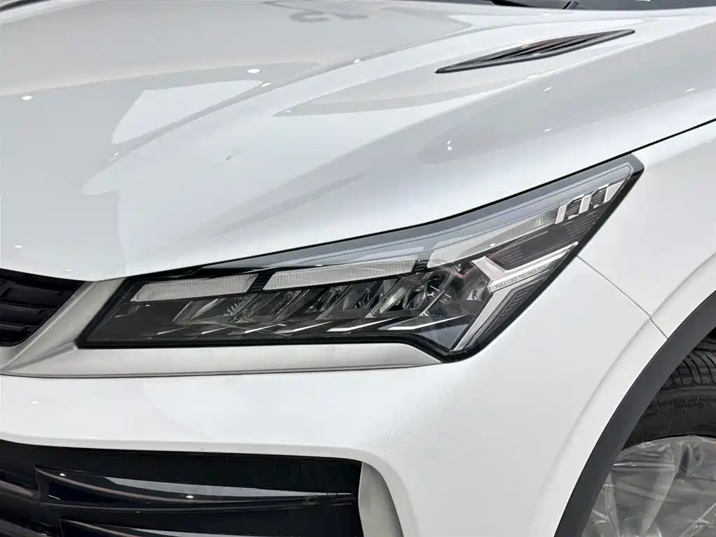 Geely Binyue — фото 17