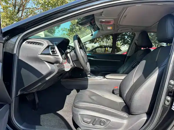 Toyota Camry 2019