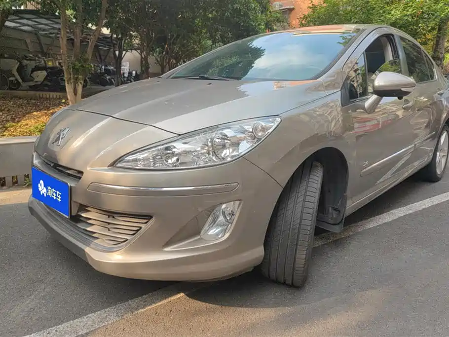 Peugeot 408 2013
