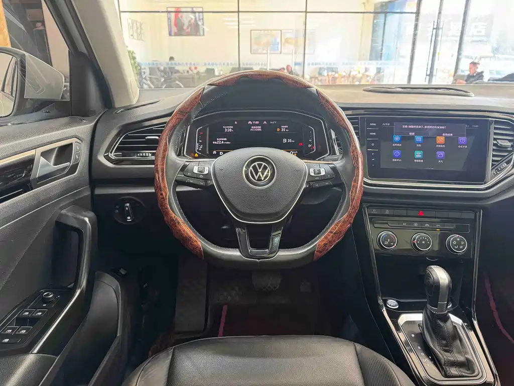 Volkswagen T-Roc 2021 — фото 15