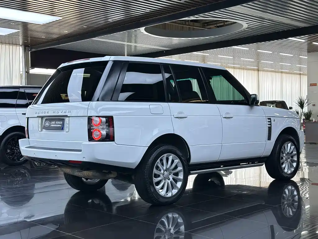 Land Rover Range Rover 2012 — фото 13
