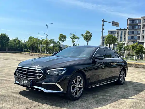 Mercedes-Benz E-Class 2022