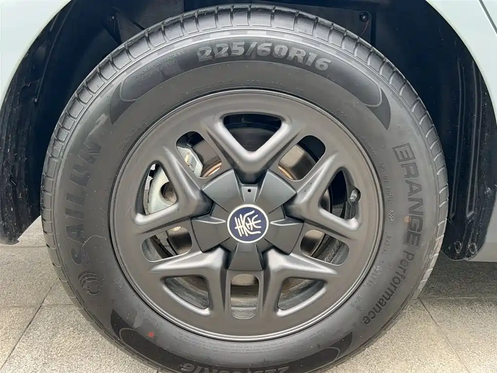 BYD Qin PLUS 2025 — фото 25