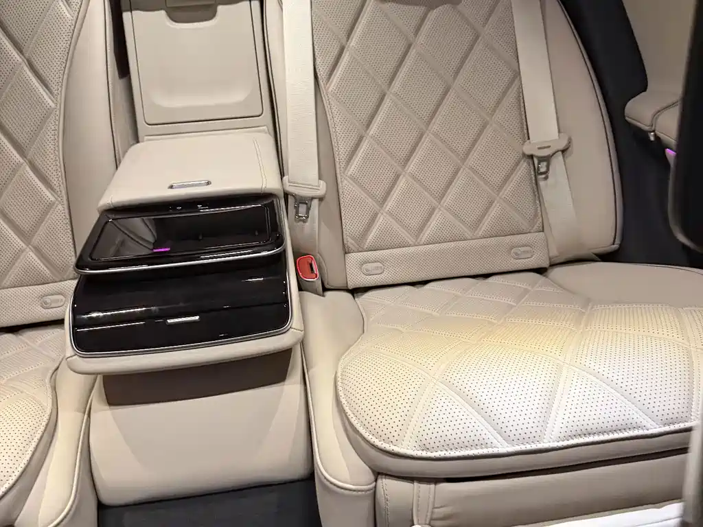 Mercedes-Benz Maybach S-Class 2024