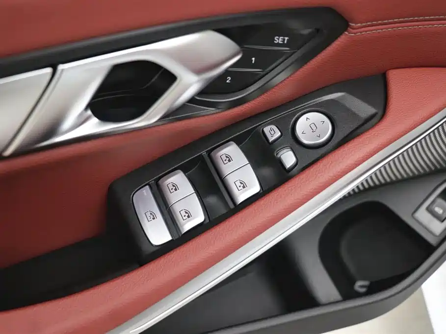 BMW 3 Series 2025 — фото 11