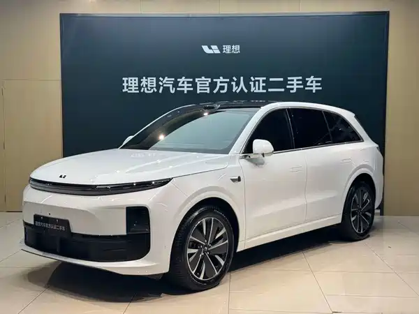 Li Auto L6 2025