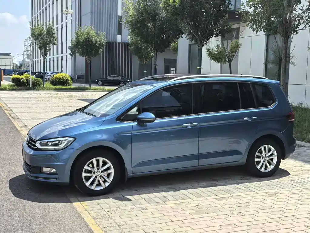 Volkswagen Touran 2016