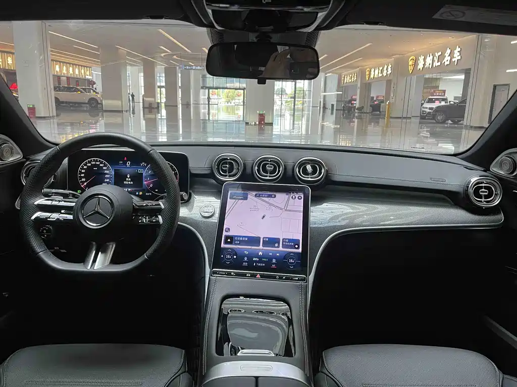 Mercedes-Benz C-Class 2024 — фото 13