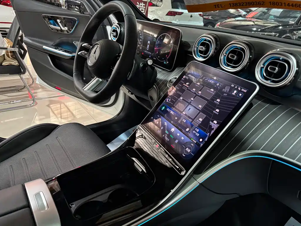 Mercedes-Benz C-Class 2023 — фото 15