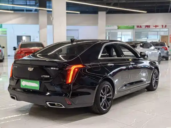 Cadillac CT4 2022
