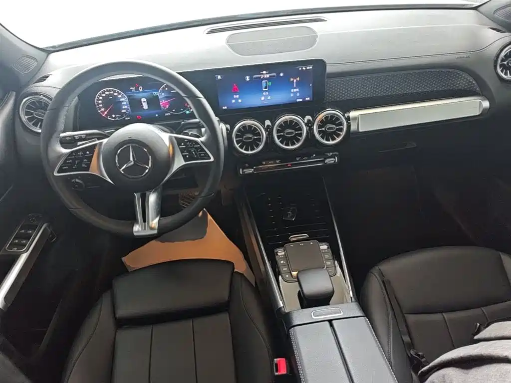 Mercedes-Benz GLB 2024 — фото 10