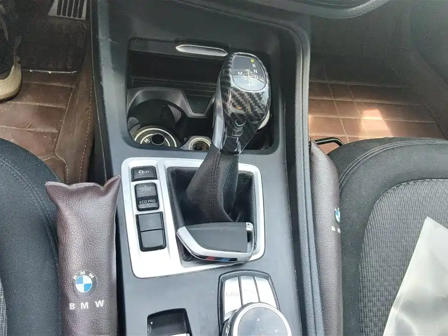 BMW 1 Series 2017 — фото 16