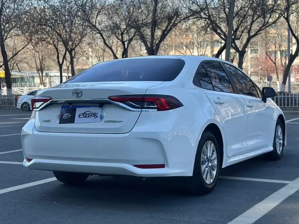 Toyota Corolla 2021 — фото 10