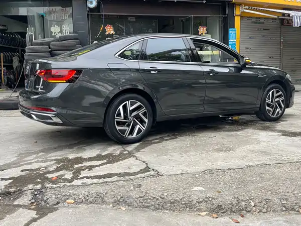 Volkswagen Sagitar 2023
