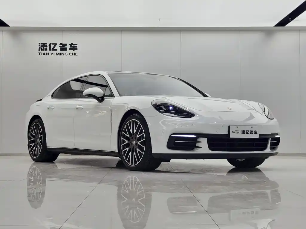 Porsche Panamera 2018 — фото 3