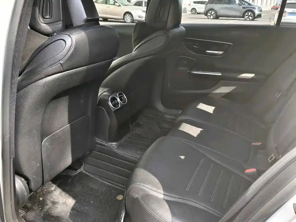 Mercedes-Benz C-Class 2022 — фото 6