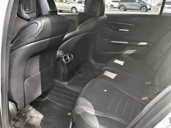Mercedes-Benz C-Class 2022