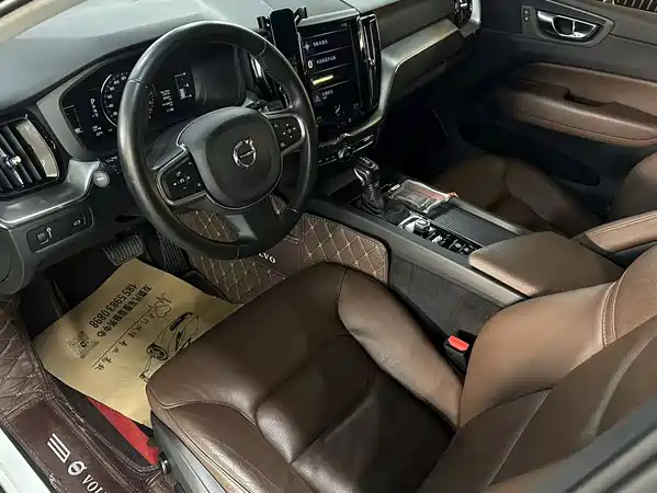 Volvo XC60 2020