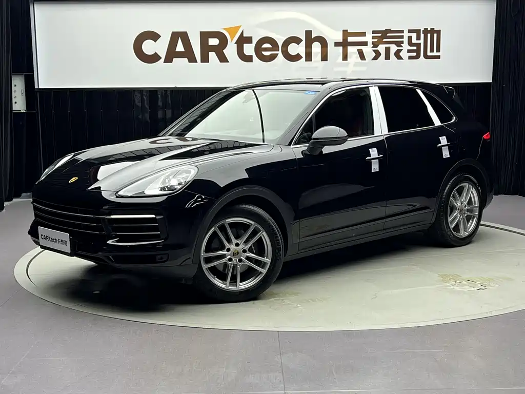 Porsche Cayenne 2019 — фото 1