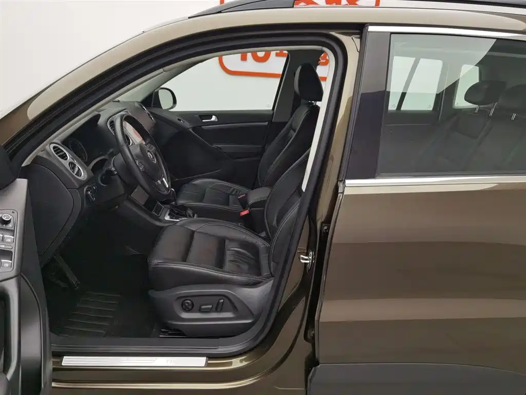 Volkswagen Tiguan 2016 — фото 10