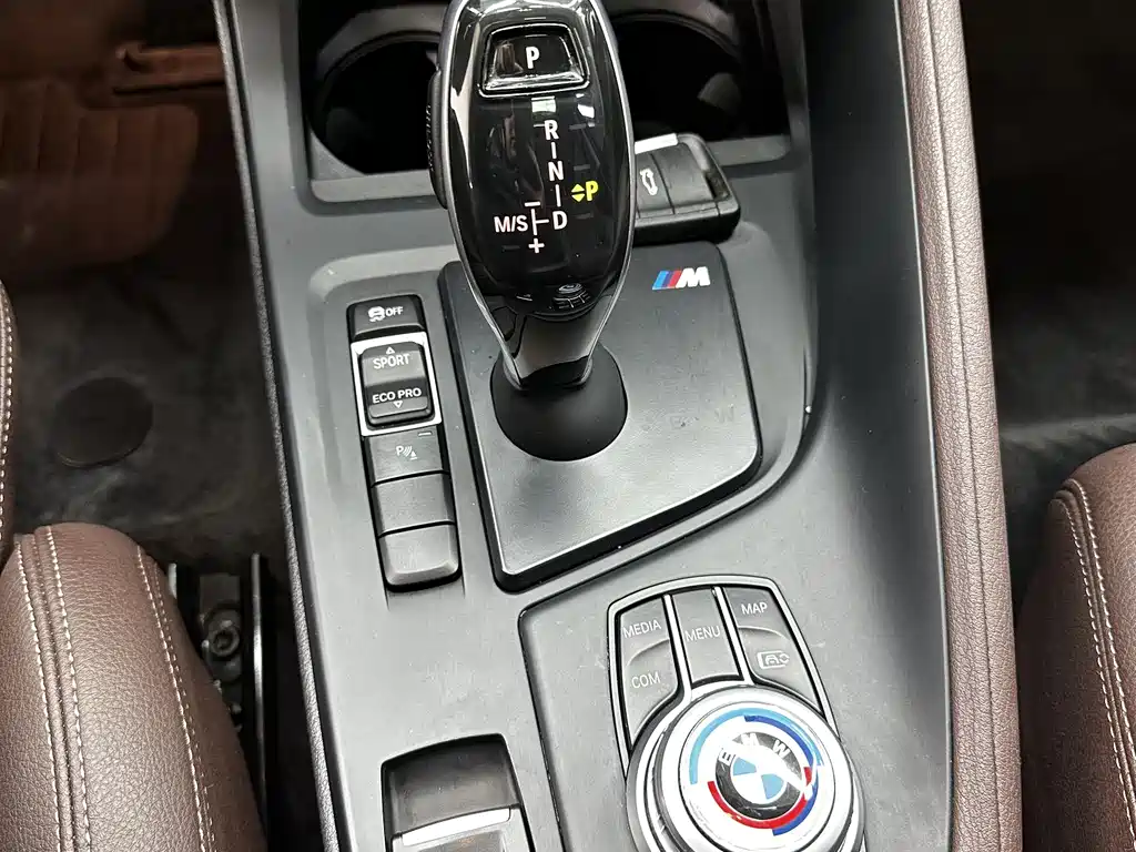 BMW X1 2022 — фото 12
