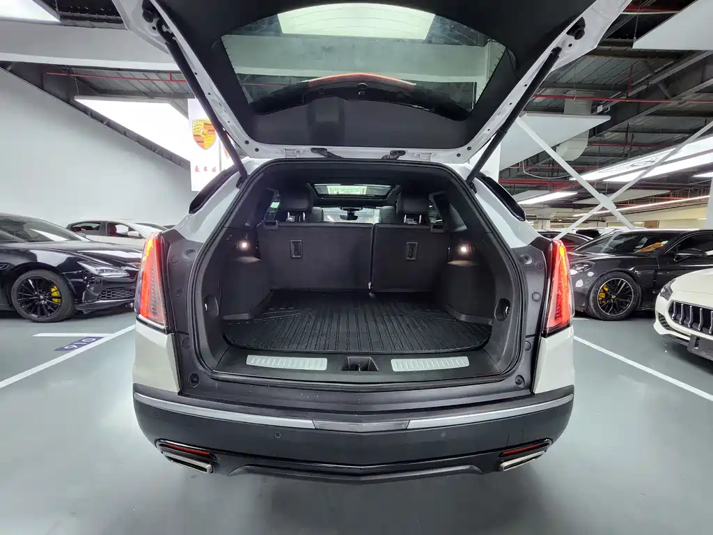 Cadillac XT5 2023 — фото 11