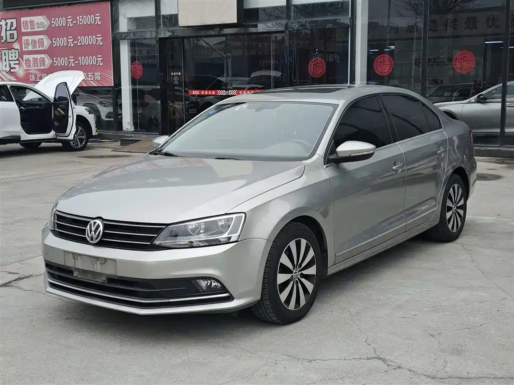Volkswagen Sagitar 2018