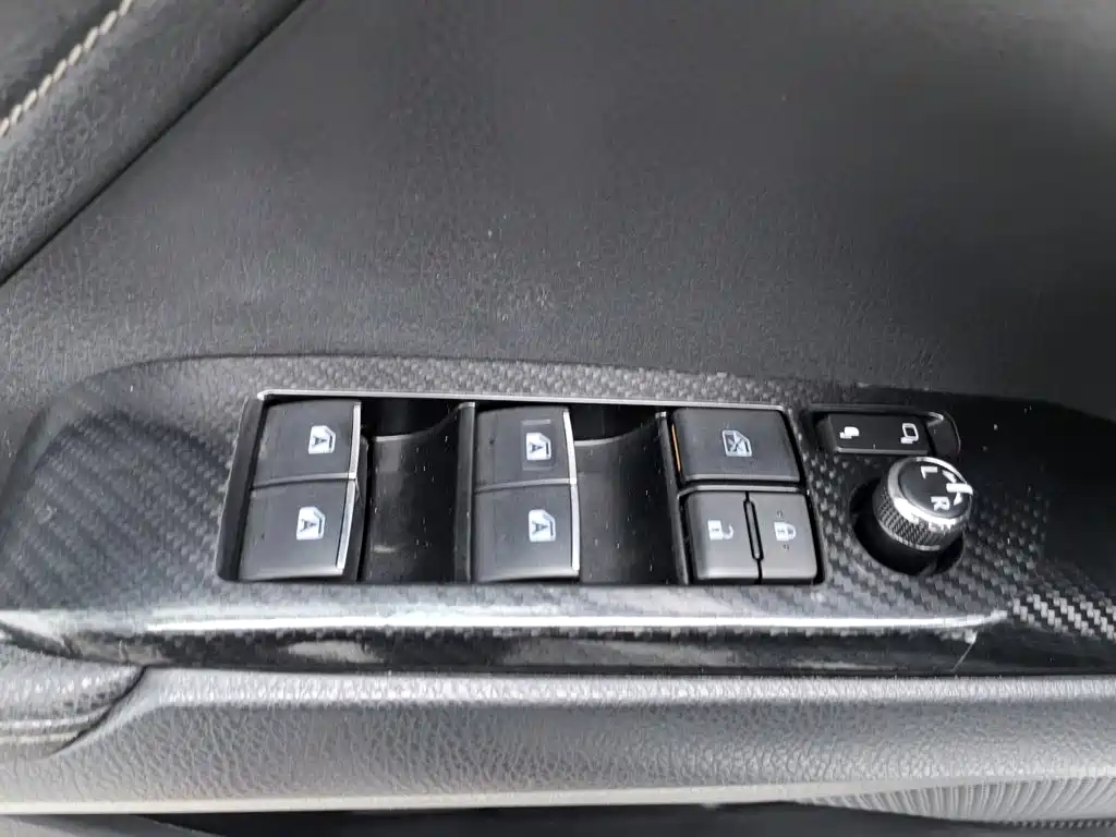Toyota Camry 2019 — фото 9