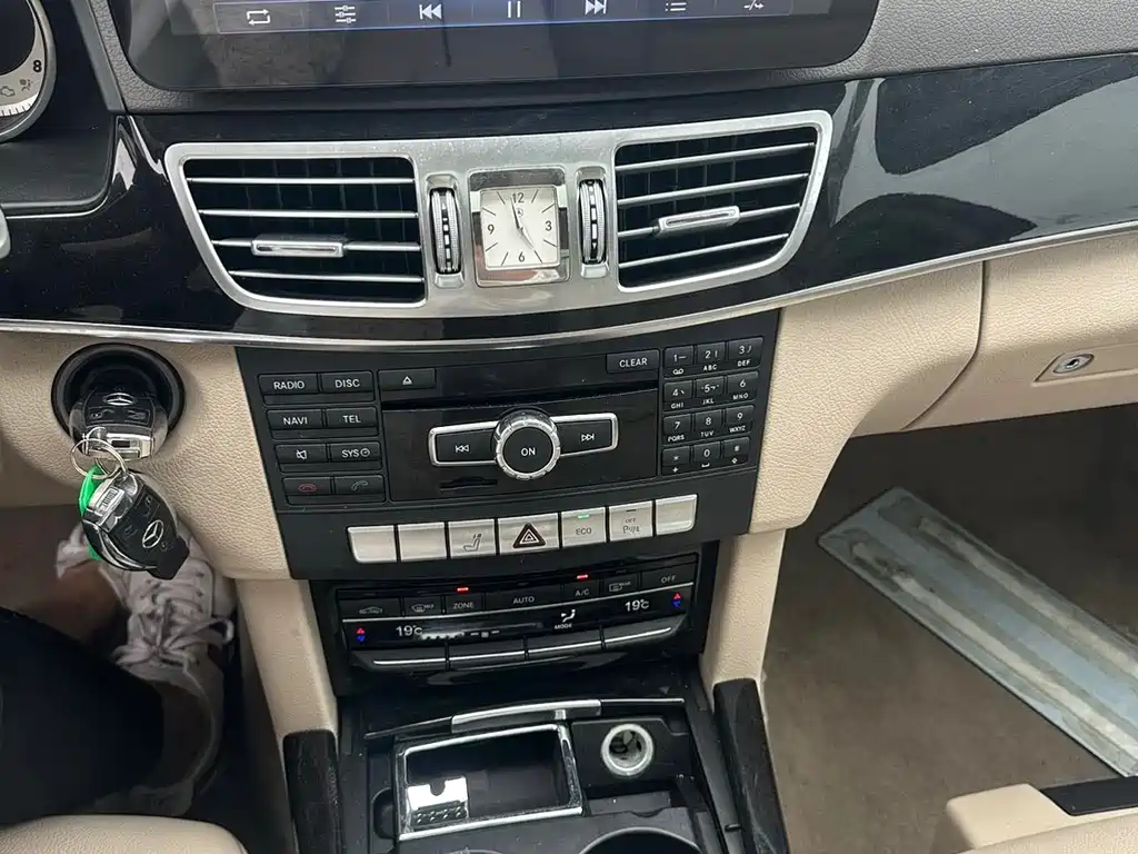 Mercedes-Benz E-Class 2014 — фото 10