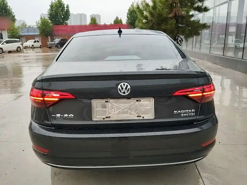 Volkswagen Sagitar 2021